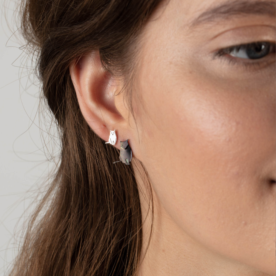 Amanda Coleman Jewellery - 925 純銀小坐貓耳環 | 英國製造 (歐洲首飾)