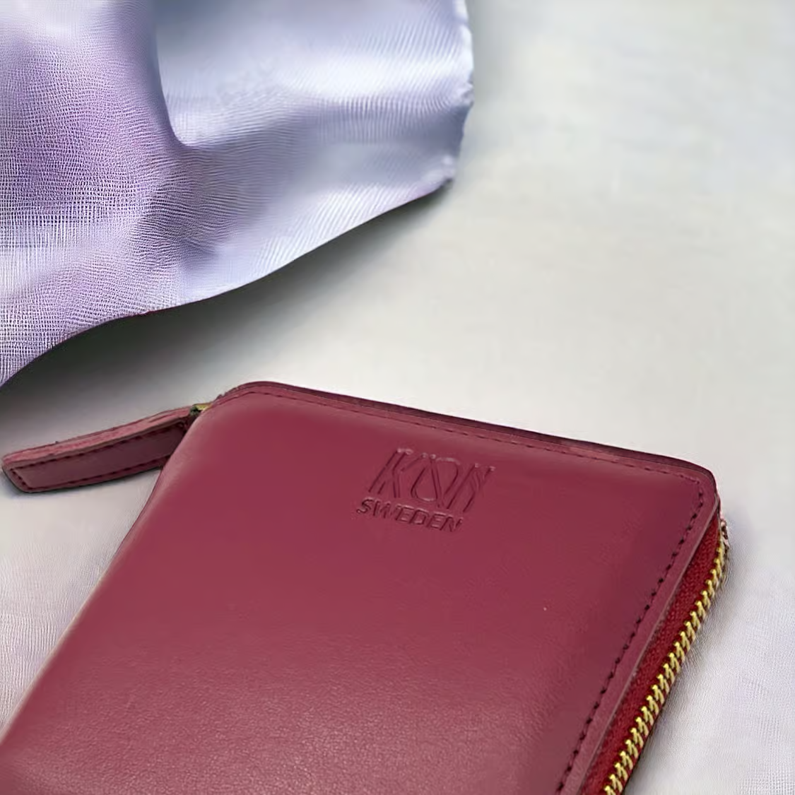 IKON SWEDEN Apple皮革酒紅色銀包 | 印度製造 (瑞典品牌)